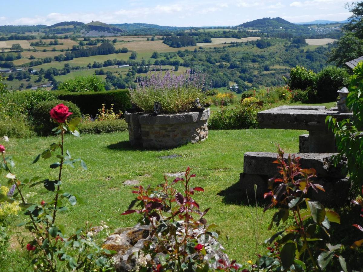 Chambre D'Hotes Grange De La Bastide Laveissiere Luaran gambar