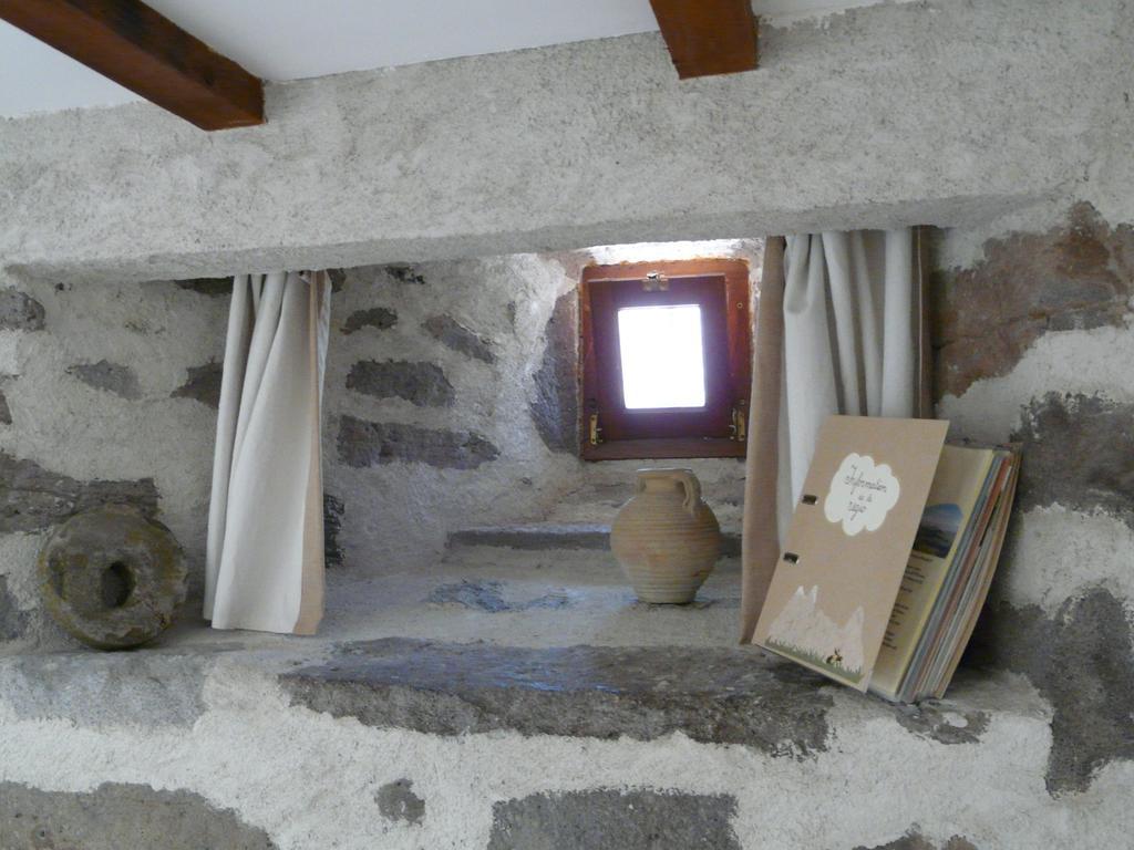 Chambre D'Hotes Grange De La Bastide Laveissiere Bilik gambar